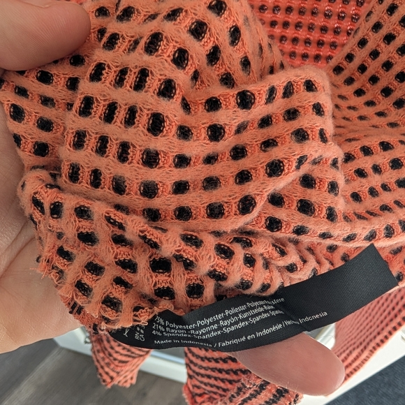 Urban Outfitters Pink Button-Up Top - Picture 5 of 5